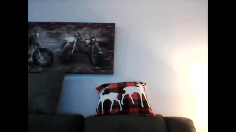 Snapshot of meathome3 chatting on 01-03-25, 01:14 me at home online show from 01-03-25, 01:14