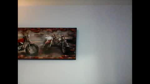 Snapshot of meathome3 chatting on 01-08-25, 01:31 me at home online show from 01-08-25, 01:31