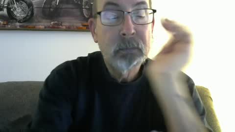 Snapshot of meathome3 chatting on 01-17-25, 01:56 me at home online show from 01-17-25, 01:56