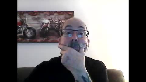 Snapshot of meathome3 chatting on 02-21-25, 10:26 me at home online show from 02-21-25, 10:26