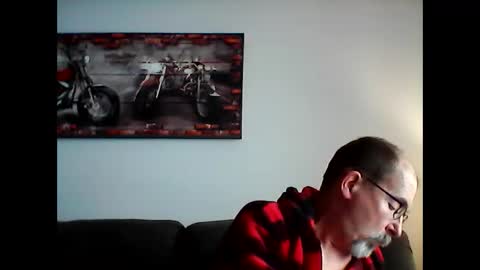 Snapshot of meathome3 chatting on 03-08-25, 01:47 me at home online show from 03-08-25, 01:47