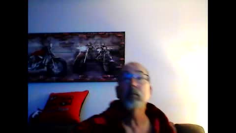 Snapshot of meathome3 chatting on 09-13-25, 11:32 me at home online show from 09-13-25, 11:32
