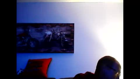 Snapshot of meathome3 chatting on 09-16-25, 10:16 me at home online show from 09-16-25, 10:16