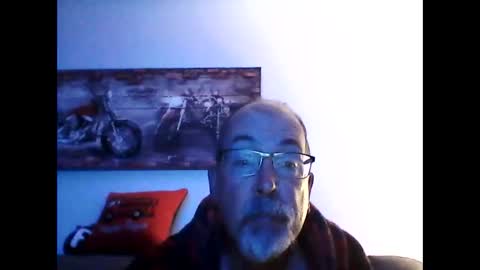 Snapshot of meathome3 chatting on 09-18-25, 10:06 me at home online show from 09-18-25, 10:06
