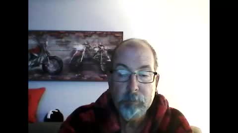 Snapshot of meathome3 chatting on 09-21-25, 11:23 me at home online show from 09-21-25, 11:23