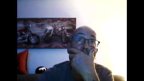 Snapshot of meathome3 chatting on 09-29-25, 01:33 me at home online show from 09-29-25, 01:33