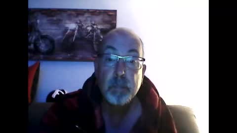 Snapshot of meathome3 chatting on 10-07-25, 10:01 me at home online show from 10-07-25, 10:01