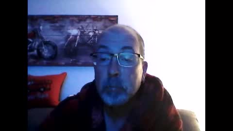 Snapshot of meathome3 chatting on 10-16-25, 10:16 me at home online show from 10-16-25, 10:16