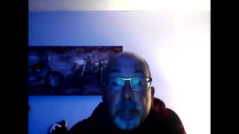 Snapshot of meathome3 chatting on 11-06-25, 10:27 me at home online show from 11-06-25, 10:27