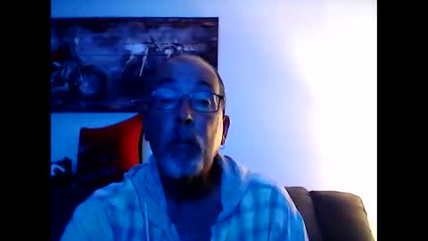 Snapshot of meathome3 chatting on 11-15-25, 05:16 me at home online show from 11-15-25, 05:16