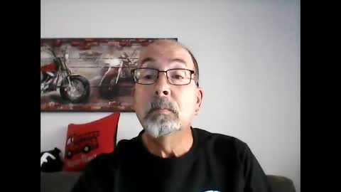Snapshot of meathome3 chatting on 11-16-25, 05:07 me at home online show from 11-16-25, 05:07