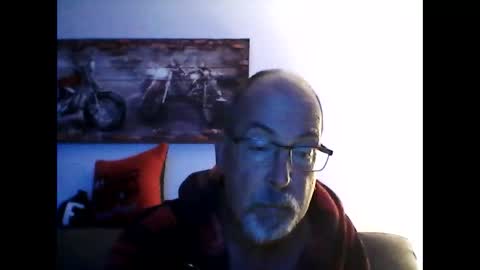 Snapshot of meathome3 chatting on 11-17-25, 11:05 me at home online show from 11-17-25, 11:05