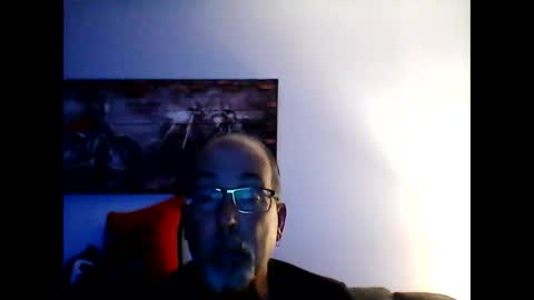 Snapshot of meathome3 chatting on 11-19-25, 04:12 me at home online show from 11-19-25, 04:12