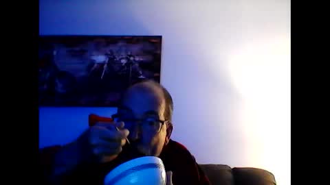 Snapshot of meathome3 chatting on 12-17-25, 11:05 me at home online show from 12-17-25, 11:05