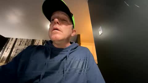 Snapshot of mecanoboy78 chatting on 12-14-25, 01:55 mecanoboy78 online show from 12-14-25, 01:55