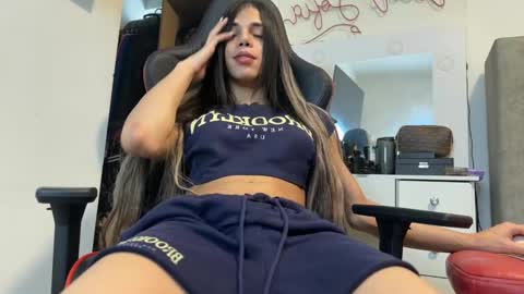 Snapshot of meclarityxxx chatting on 03-09-25, 07:48 online show from 03-09-25, 07:48