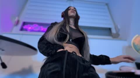 Snapshot of meclarityxxx chatting on 11-15-25, 08:16 online show from 11-15-25, 08:16