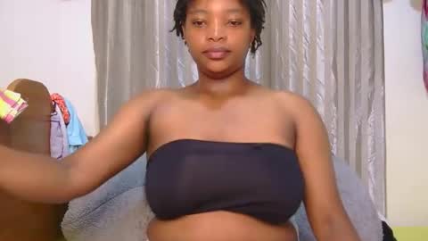 Meddy maya online show from 11-21-25, 08:35