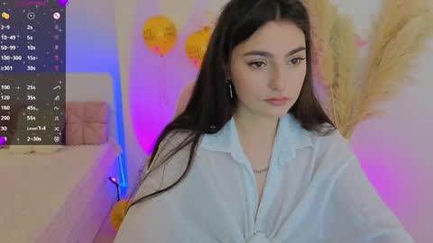 Dina online show from 05-22-26, 09:09