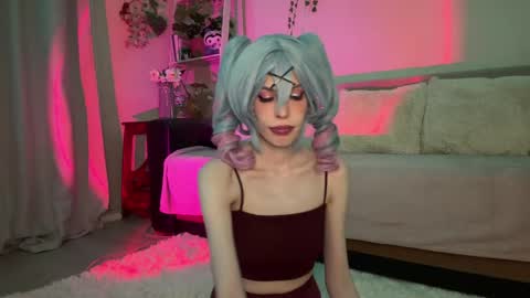Nicole online show from 05-06-26, 06:24
