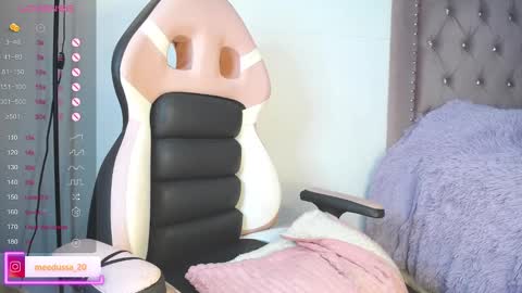 Johana  online show from 02-27-25, 10:04