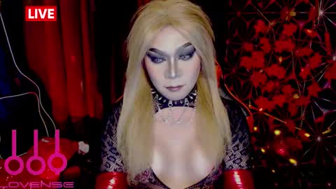 Snapshot of medusaprey chatting on 11-06-25, 07:59 THE QUEEN ALPHA Queen Medusa Prey online show from 11-06-25, 07:59