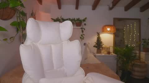 Andrea  online show from 12-17-25, 05:08