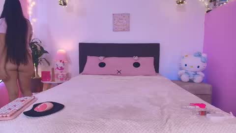 Snapshot of meegan_foxy_ chatting on 02-11-26, 11:15 Im Megan online show from 02-11-26, 11:15