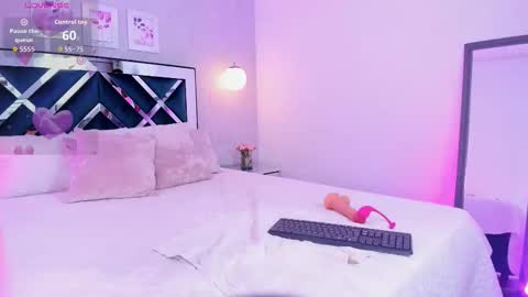 Melody online show from 11-22-25, 11:42