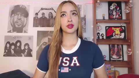 Snapshot of meeowlody chatting on 02-07-25, 10:41 Emily online show from 02-07-25, 10:41