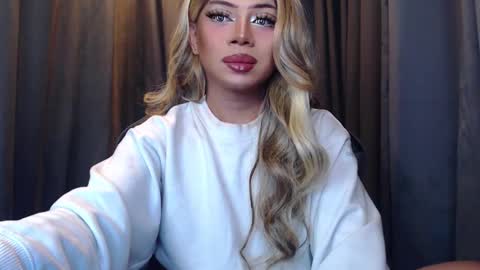 Snapshot of meetmehalfway888 chatting on 10-06-25, 04:15 GODDESS OF ALL GODDESSES online show from 10-06-25, 04:15