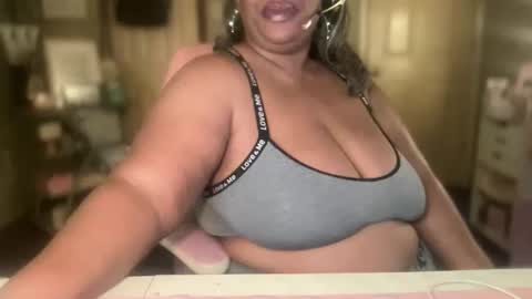 Southern Peach online show from 12-02-25, 04:35