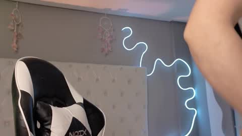 Megan  online show from 01-19-26, 03:43