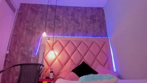 M E G A N online show from 01-03-25, 09:47