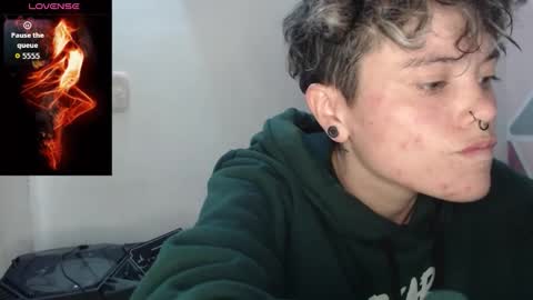 Megan and sophi online show from 10-16-25, 12:11