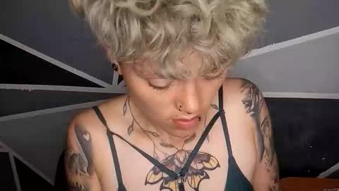 Megan and sophi online show from 02-14-26, 06:32