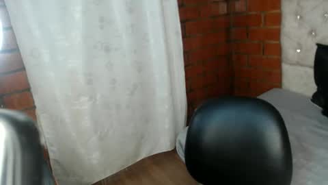 Megan and sophi online show from 06-01-26, 09:00