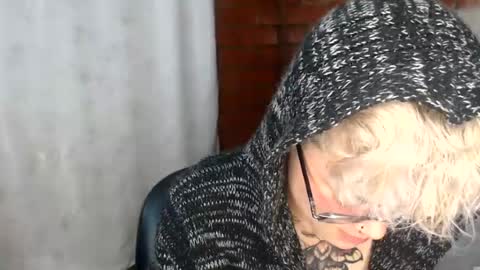 Megan and sophi online show from 07-19-26, 06:39