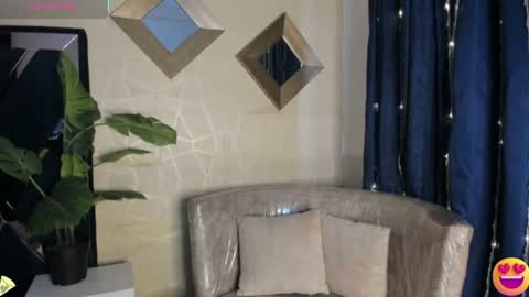 Snapshot of megan_devon chatting on 06-18-26, 11:58 online show from 06-18-26, 11:58