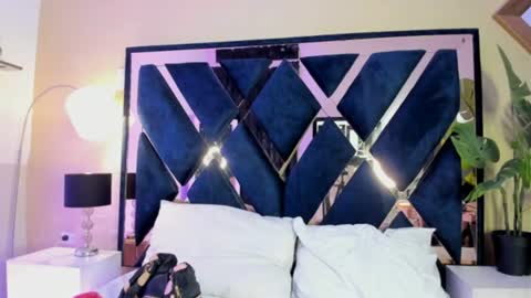 Snapshot of megan_devon chatting on 06-30-26, 12:39 online show from 06-30-26, 12:39