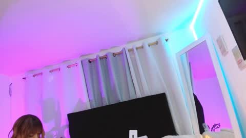 megan do santos online show from 09-12-25, 08:42