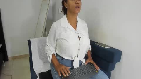 Snapshot of megan_greyxx chatting on 12-11-24, 10:47 megan_greyxx online show from 12-11-24, 10:47