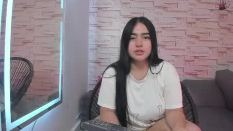 Snapshot of megan_jenner18_ chatting on 07-12-26, 03:41 megan_jenner18_ online show from 07-12-26, 03:41