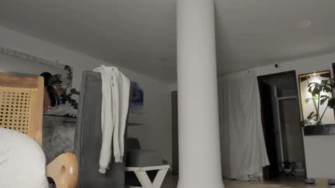 Megan Lu online show from 02-05-25, 04:37