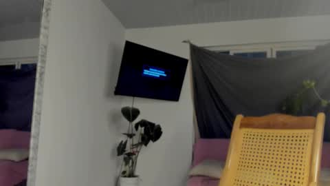 Snapshot of megan_lu20 chatting on 10-09-25, 04:43 Megan Lu online show from 10-09-25, 04:43