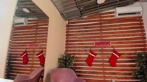 Snapshot of megan_raiin chatting on 12-22-24, 08:49 megan_raiin online show from 12-22-24, 08:49