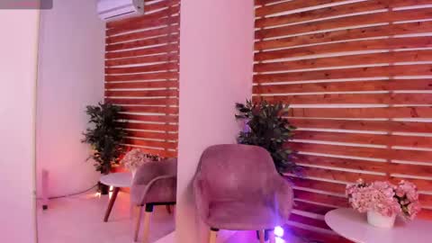 Snapshot of megan_raiin chatting on 09-13-25, 08:14 megan_raiin online show from 09-13-25, 08:14