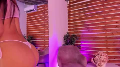 Snapshot of megan_raiin chatting on 11-05-25, 09:20 megan_raiin online show from 11-05-25, 09:20