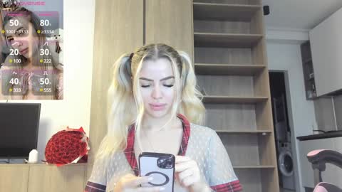 Snapshot of megan_ros_ chatting on 01-26-25, 06:07 Megan online show from 01-26-25, 06:07