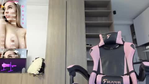 Snapshot of megan_ros_ chatting on 09-17-25, 04:58 Megan online show from 09-17-25, 04:58